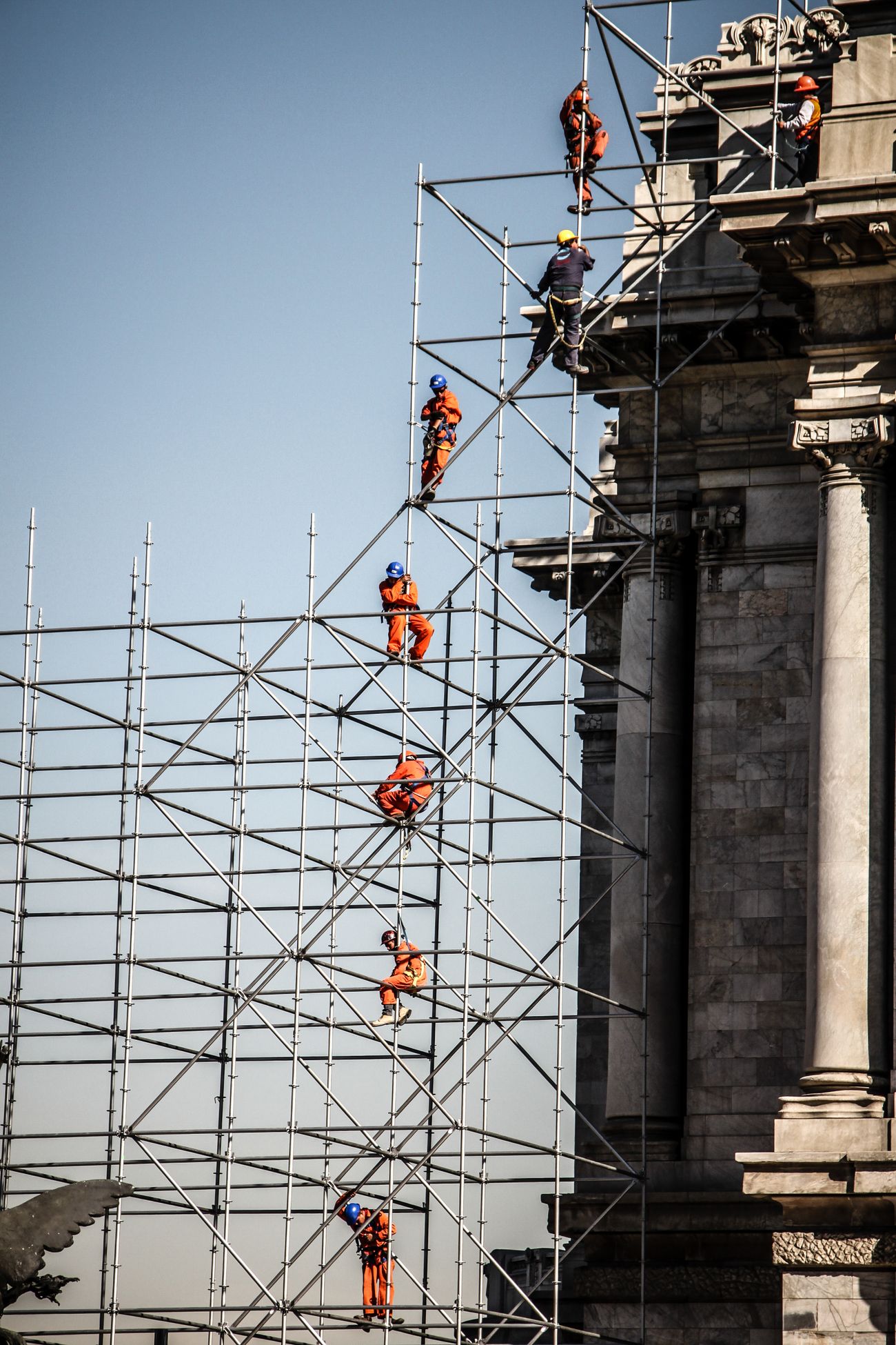 Trabajadores en una obra de construcción